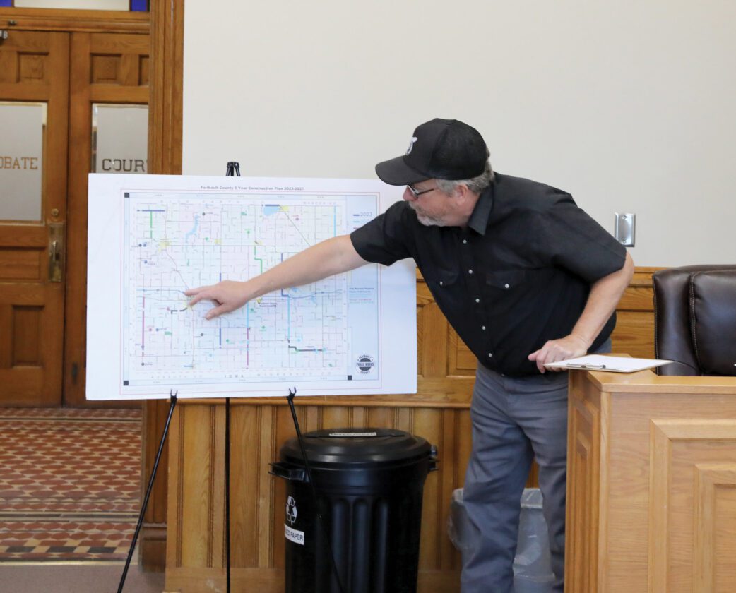 Board votes to appoint auditor | News, Sports, Jobs - Faribault County Register - Vimarsana News